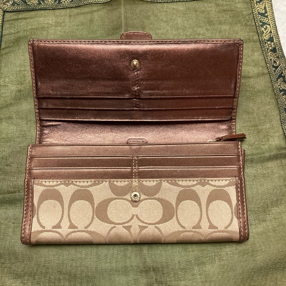 Coach Buckle Wallet - Picture 2 of 12